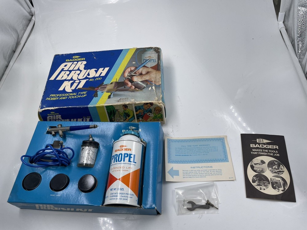 Vintage Badger Air Brush Kit No 200 Professional Type Hobby and Touch Up