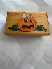 RARE Stampabilities Snoopy on a Pumpkin FR1015 Rubber Stamp