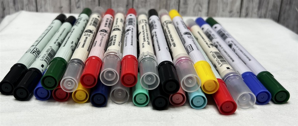 ZIG Writer Calligraphy Scroll Chalk Art Craft Markers Lot of 24