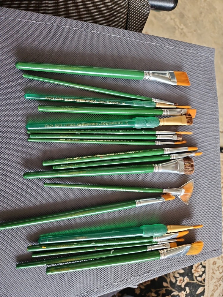 18 Plaid One Stroke Folk Art Donna Dewberry Brushes New And Gently Used