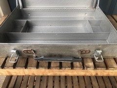 VINTAGE METAL GRUMBACHER 285 OIL PAINT STORAGE CASE – 16.5″ x 12.25″ x 2.75″