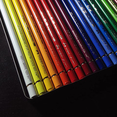 Faber-Castell Polychromos Artists’ Color Pencils – Tin of 24 Colors – Premium Qu