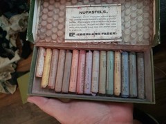 vintage Royal Talens Rembrandt 15 Soft Pastels for artists W Box