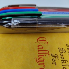 Sanford’s Calligraphic Gift Set 5 Pens Assorted Colors with Instruction Booklet