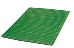 12″x 9″ x 3mm Self Healing Double Sided Green Cutting Mat