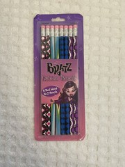 Bratz Fashion Pencils 2004 New in Package 8 No. 2 Pencils Real Wood Non Toxic