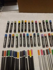 ART STUDIO By Battat LOT OF 88 Pcs 54 Oil Pastel Art Crayons & 34 Color Pencils