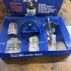 BADGER Airbrush Set 200-3 Open Box Does Not Come With Propel Can.