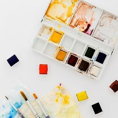 100Pcs Watercolor Half Pans with Magnets Empty Artist Paint Pan Kits for Drawing