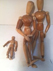 VINTAGE WOOD ARTICULATED ARTIST MODELS 2-ADULT & 1 CHILD