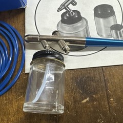 BADGER Airbrush Set 200-3 Open Box Does Not Come With Propel Can.