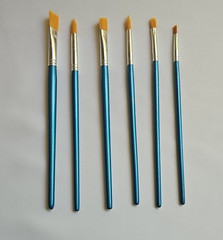 Nylon Hair Paint Brush Set with Carry Case – 12-pc Long Blue Handle