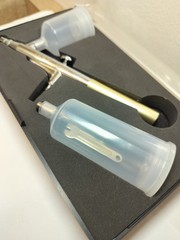 Dinair Airbrush Pro Makeup Gun – TZ808217 – Never used, with Case & 2 Cups