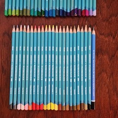 47 Derwent Watercolour Pencils Watercolor Colored Pencils England Light Blue