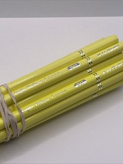 Kalour Colored Pencils (Light Yellow 047) 20 Count