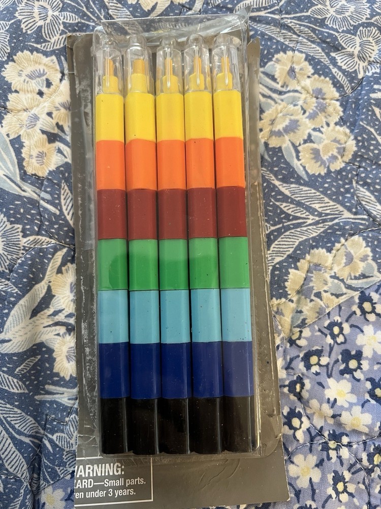 Set of 9 Multicolor Artists’ Colored crayons stacking Rainbow Colors Target