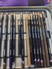 DERWENT Studio 24 Colour Pencils Tin Art Drawing Crafts Adult Not Complete Color