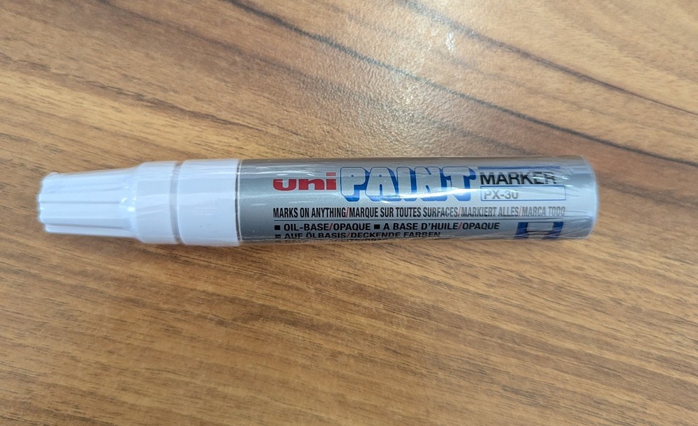Uni Paint Silver Px-30 Chisel Marker Oil-based Metallic