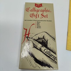 Sanford’s Calligraphic Gift Set 5 Pens Assorted Colors with Instruction Booklet