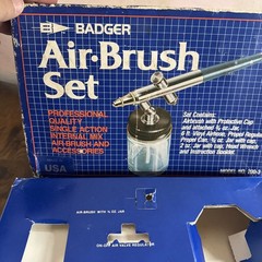 BADGER Airbrush Set 200-3 Open Box Does Not Come With Propel Can.