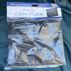 Black Alvin Prestige Student Series Nylon Portfolio, 20″ x 26″, 3/4″ Gusset NEW!