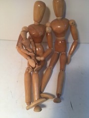 VINTAGE WOOD ARTICULATED ARTIST MODELS 2-ADULT & 1 CHILD