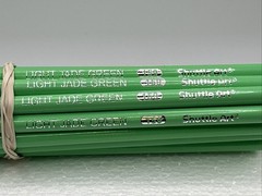 (20 COUNT) LIGHT JADE GREEN 159 – Shuttle Art Colored Pencils