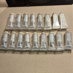 Lot Of 17 Grumbacher Pre-Teated Oil Paints in Box. Sold As Is not tested
