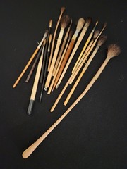 Large Lot of Vintage Water Color Paint Brushes Quill, Mop, Liner.