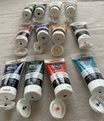 Lot of 18 DecoArt Acrylic Paint Tubes 2.5 oz Differnt Colors READ