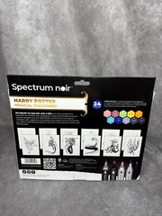 SPECTRUM NOIR – Fan Art Like a Pro Art Kits Batman Joker Harry Potter & More