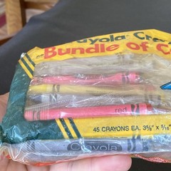 Vintage Crayola 1986 Bundle Of Colors Wrapped 3 Pack 45 Crayons RED YELLOW BLUE