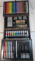 Art 101 USA Creative Tools Watercolor Art Set with 108 Piece Woodgrain Case 7/22