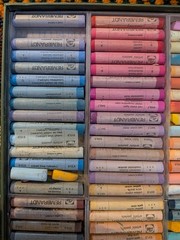 Vtg Talens Rembrandt Artist Soft Pastels 300C90P 90 Piece Mostly Complete