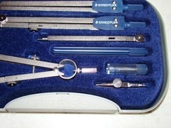 Staedtler Compass Set – 7 Pieces with Plastic Storage Case (559 09)