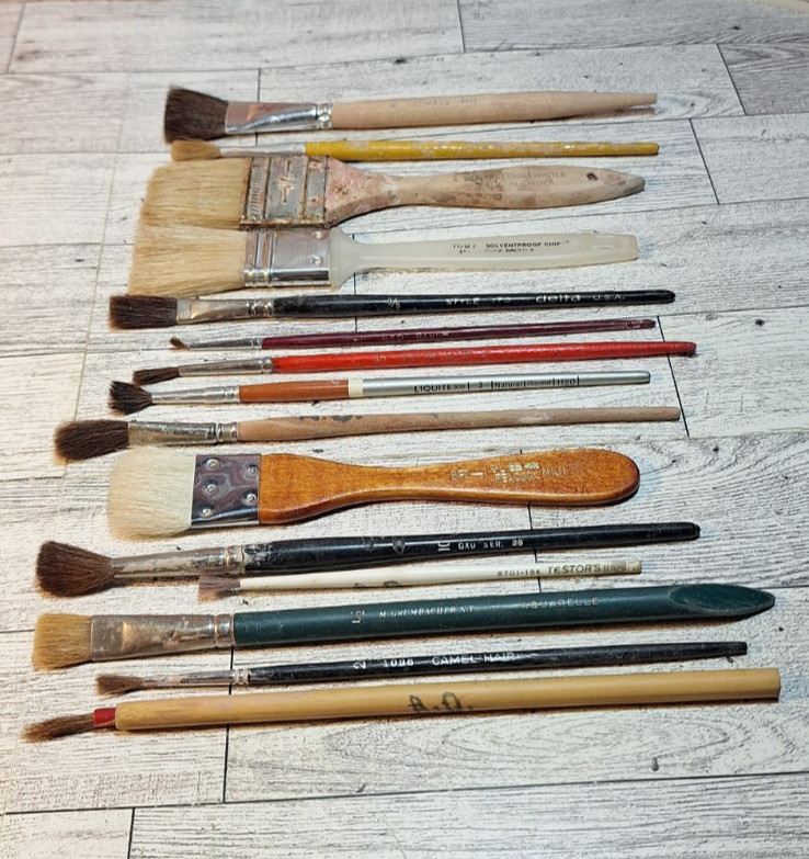 Artist Paint/Pottery Brushes Lot Of 15+1 Hake Brush Various Sizes/brands