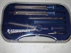 Staedtler Compass Set – 7 Pieces with Plastic Storage Case (559 09)