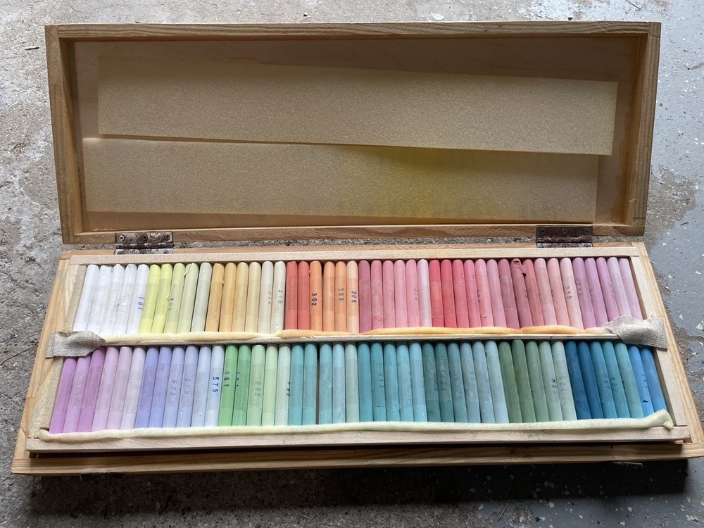 Yarka Professional 185 soft pastel Color set Velvety Smooth Air Dried Art Series