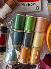 JOB LOT #173: VINTAGE threads, ribbon, lace, bows & more