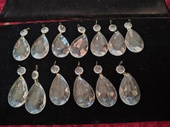 13pc – Art.1501 (1202-50mm) 2″ Teardrop faceted clear crystals w/14mm brass pins