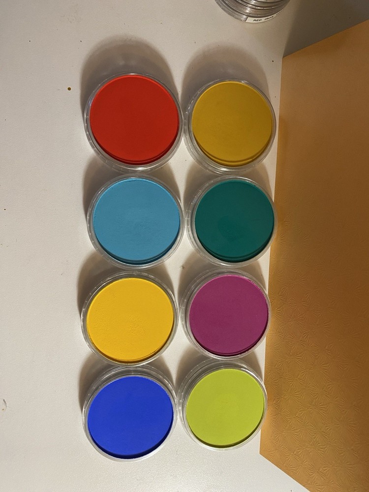 Stack Of 8 Pan Pastels Multicolor