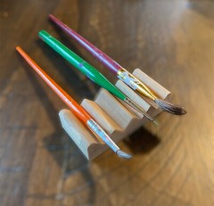 4 paint brush rests – made of solid beech wood – proudnly made in the USA