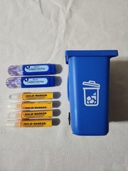 Graffiti Marker Lot with Marker Holder Art Supplies- Mini Trash Can Sakura Pen