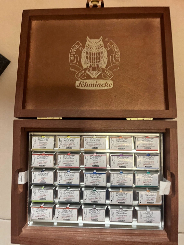 SCHMINCKE HORADAM WATERCOLOUR SET 24 FULL PANS IN WOODEN CASE