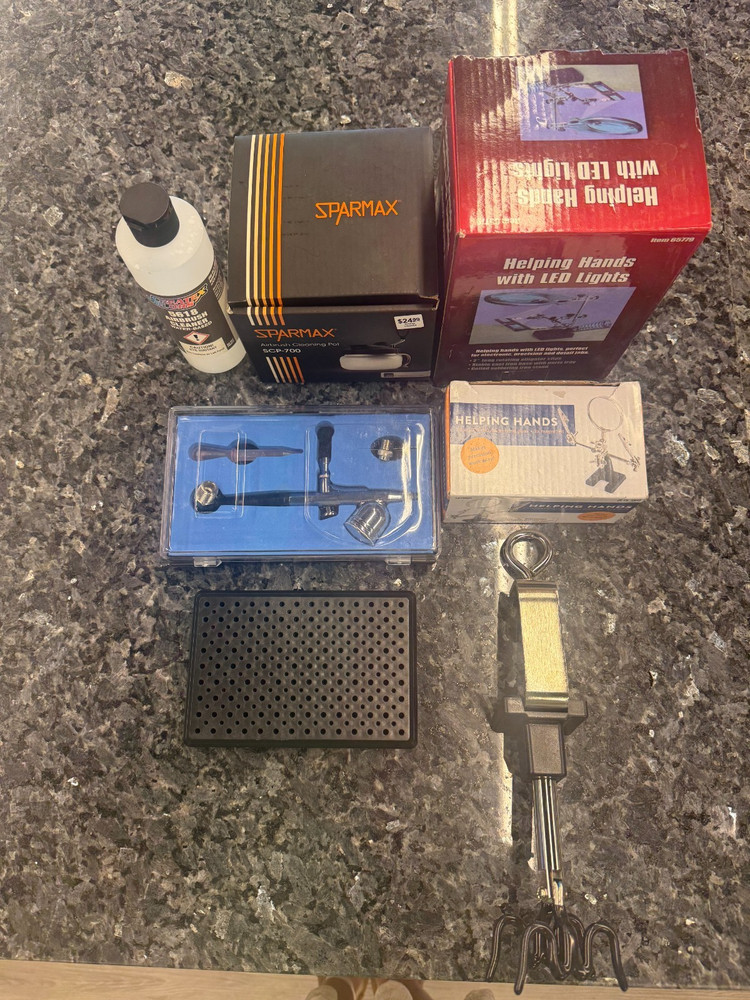 ON SALE Airbrush Kit- USED, IN GREAT CONDITION !!