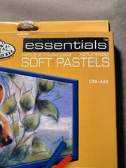 Royal & Langnickel Essentials Soft Pastels 24 Assorted New