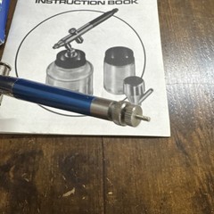 BADGER Airbrush Set 200-3 Open Box Does Not Come With Propel Can.