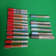 BRAND NEW Zig Woodcraft/Posterman Marker Pens x 18 various sizes and colors