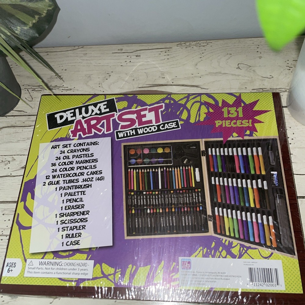Deluxe Art Set With Wood Case 131 pieces Ships Fast Completely Sealed New