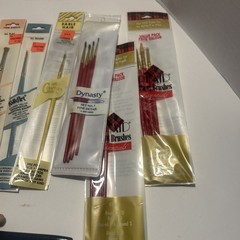 Lot Of Vintage Artist Paint Brushes Simmons Grumbacher Wellera Folkflirt Etc